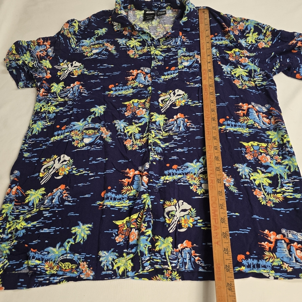 Star Wars Yoda Button Up Hawaiian Style Mens Shirt Size XL - Picture 4 of 5